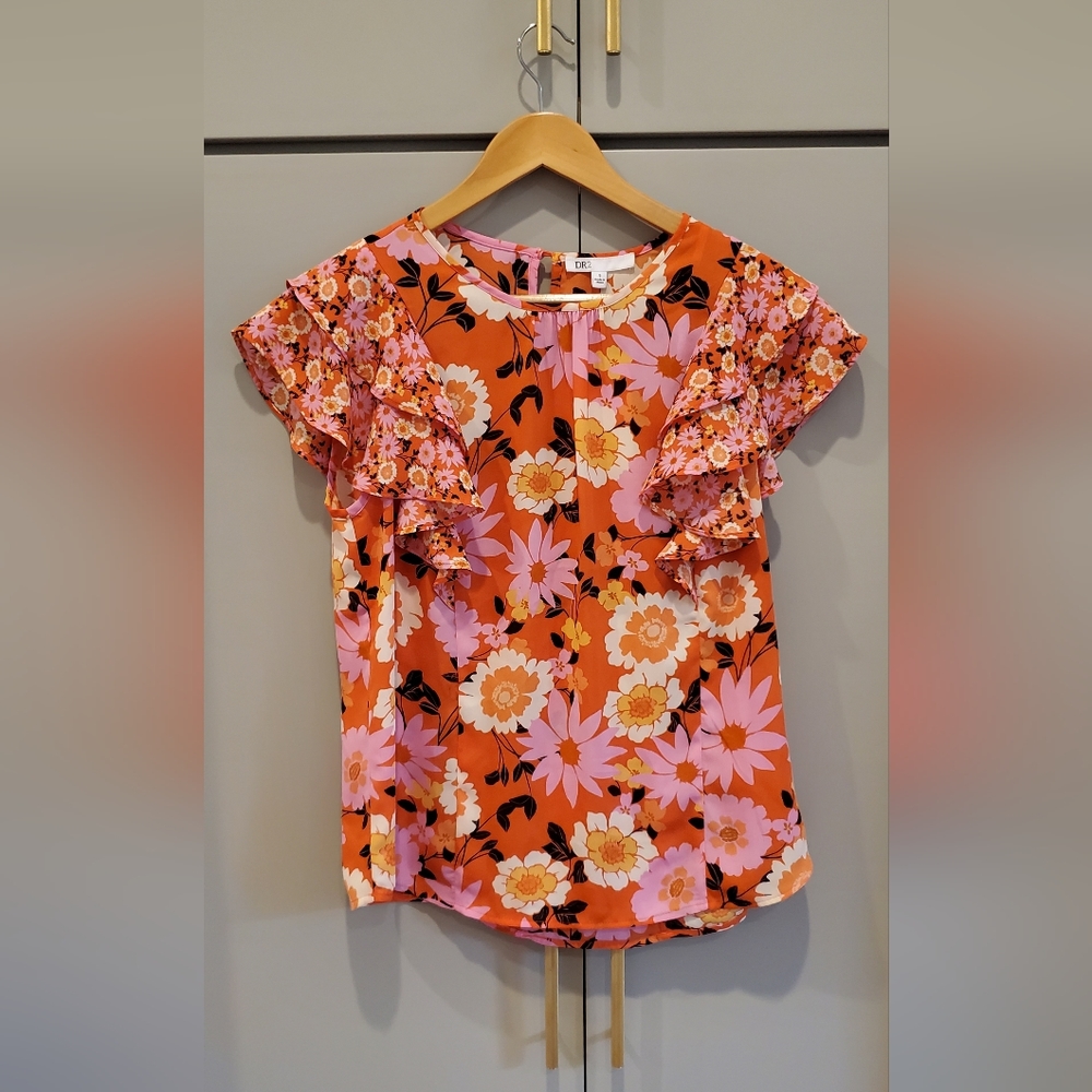 Floral Blouse with ruffle sleeves